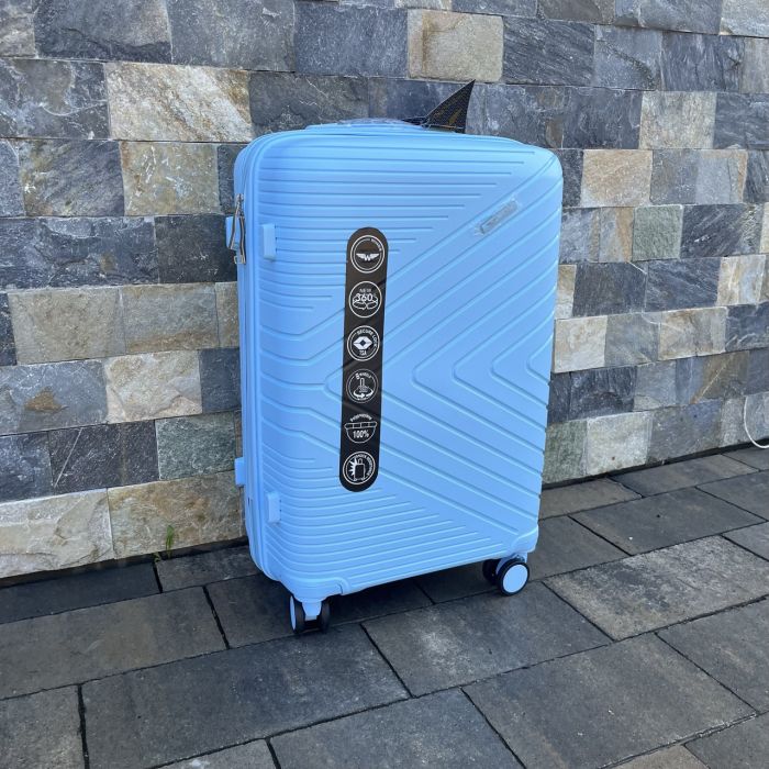 Чемодан дорожный средний из полипропилена Wings DQ181-05 M Светло-синий (Light blue)