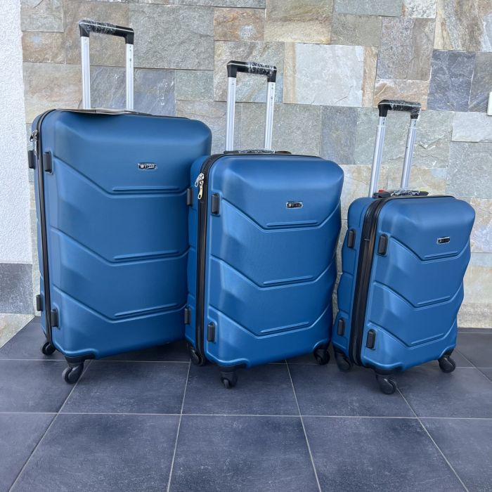 Чемодан дорожный большой Bloom 147 L Светло-синий