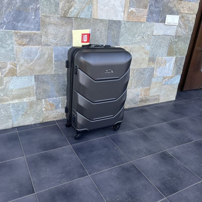 Чемодан дорожный средний Bloom 147 M Графитовый