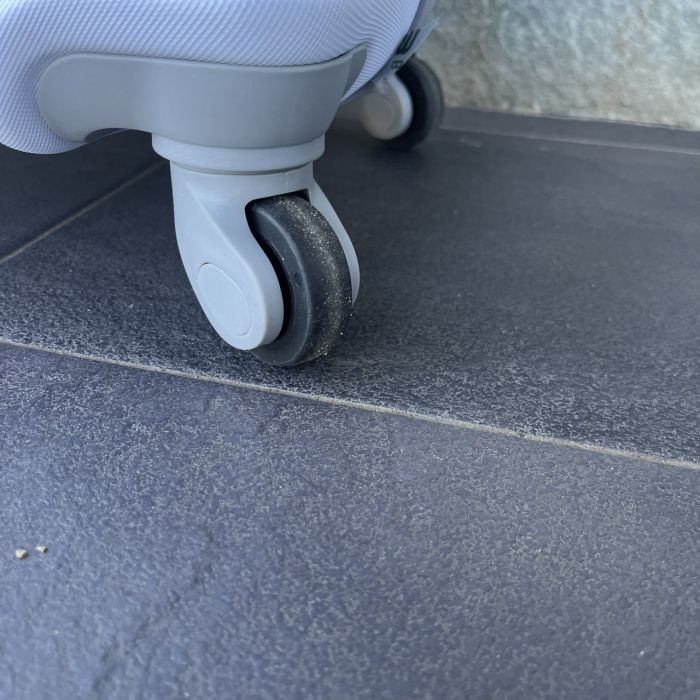 Чемодан дорожный большой Bloom 147 L Белый