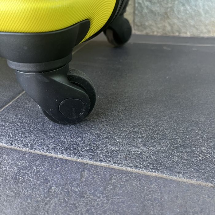 Чемодан дорожный большой Bloom 147 L Желтый