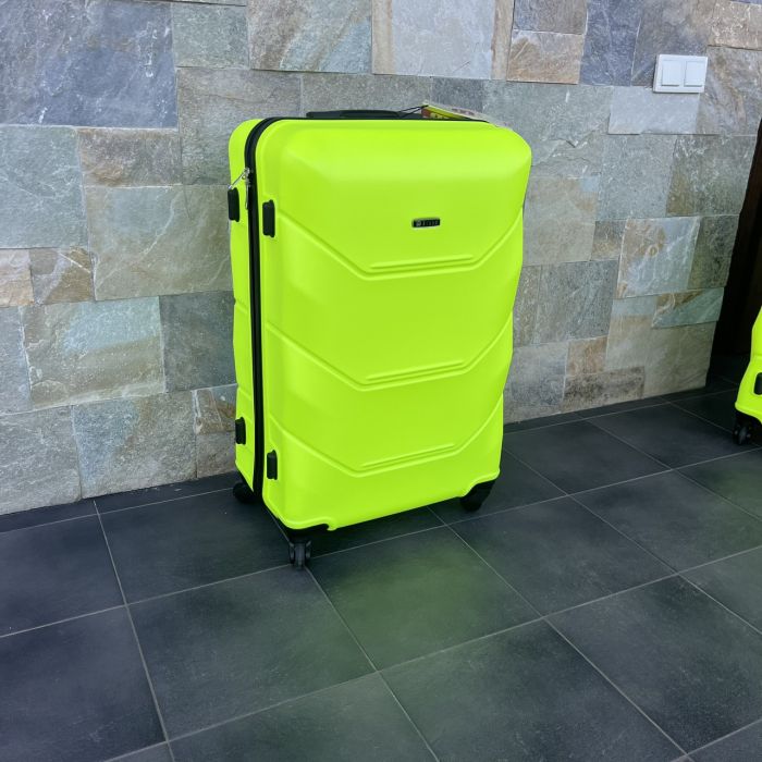 Чемодан дорожный большой Bloom 147 L Лаймовый