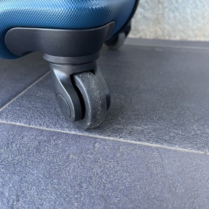 Чемодан дорожный большой Bloom 147 L Светло-синий