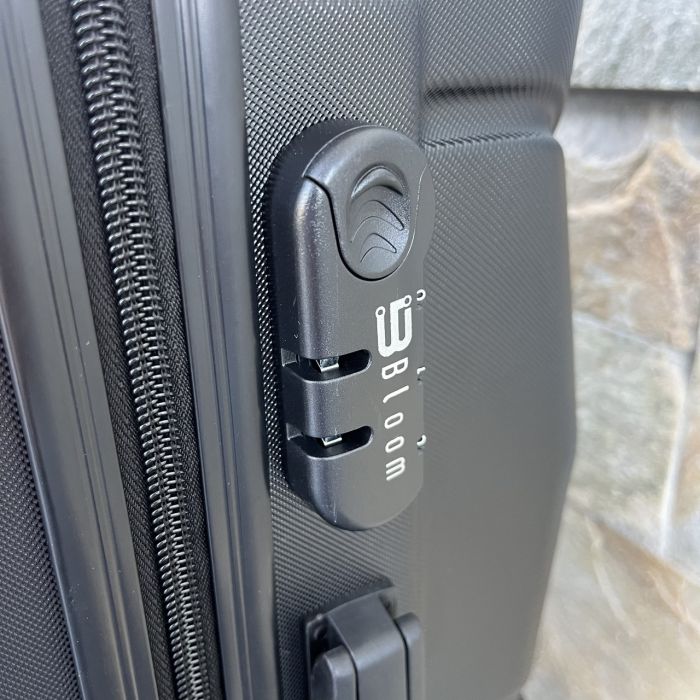 Чемодан дорожный большой Bloom 147 L Черный