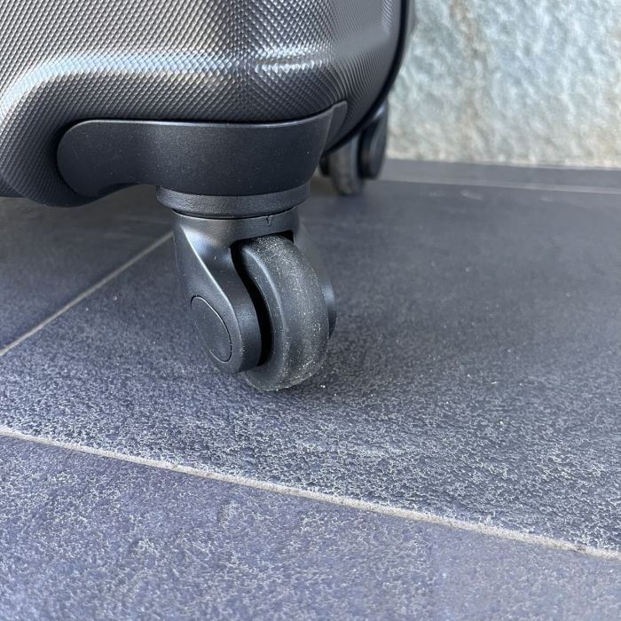 Чемодан дорожный большой Bloom 147 L Графитовый