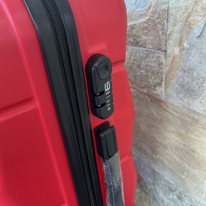Чемодан дорожный средний Bloom 147 M Красный