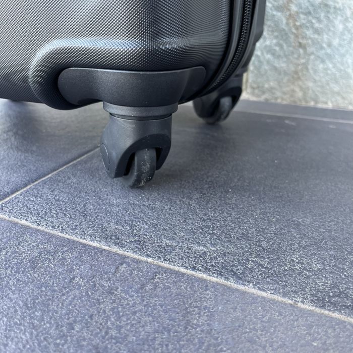 Чемодан дорожный малый Bloom 147 S Черный