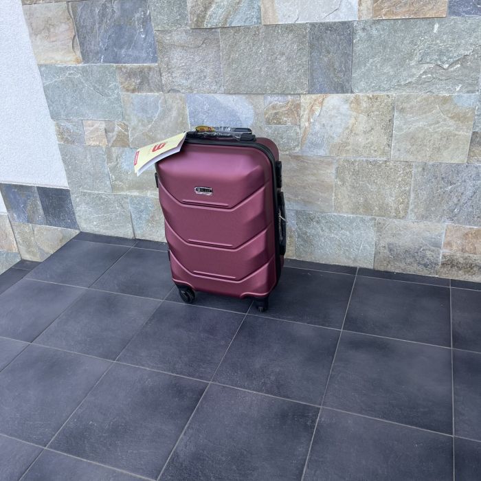 Чемодан дорожный малый Bloom 147 S Бордовый