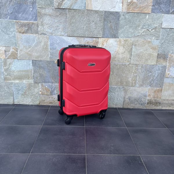 Чемодан дорожный малый Bloom 147 S Красный