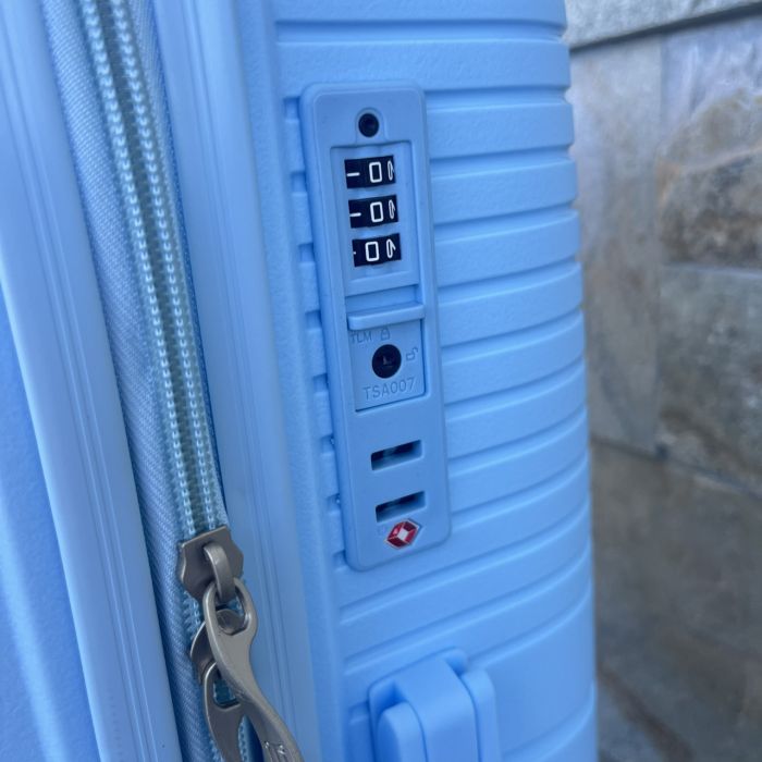 Чемодан дорожный средний из полипропилена Bloom PP-SC-016 М Голубой