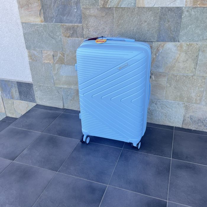 Чемодан дорожный средний из полипропилена Bloom PP-SC-016 М Голубой