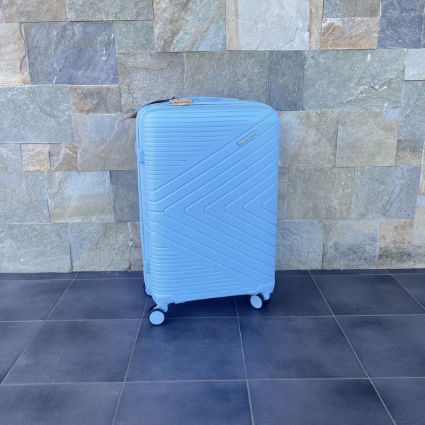 Чемодан дорожный средний из полипропилена Bloom PP-SC-016 М Голубой