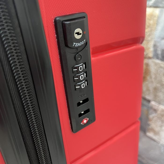 Чемодан дорожный большой из полипропилена Wings PP06 L Красный