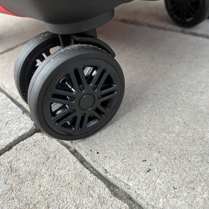 Чемодан дорожный малый из полипропилена Wings PP06 S Красный