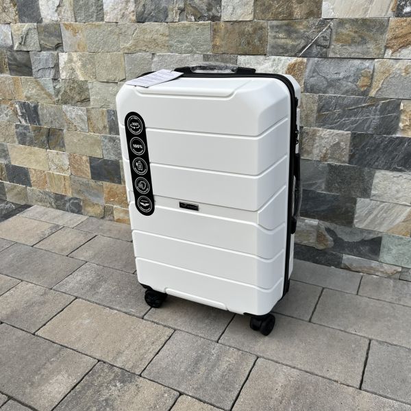 Чемодан дорожный средний из полипропилена Wings PP06 M Белый