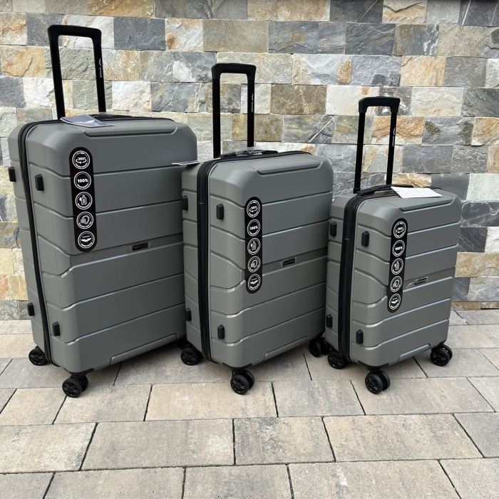 Чемодан дорожный средний из полипропилена Wings PP06 M Серый