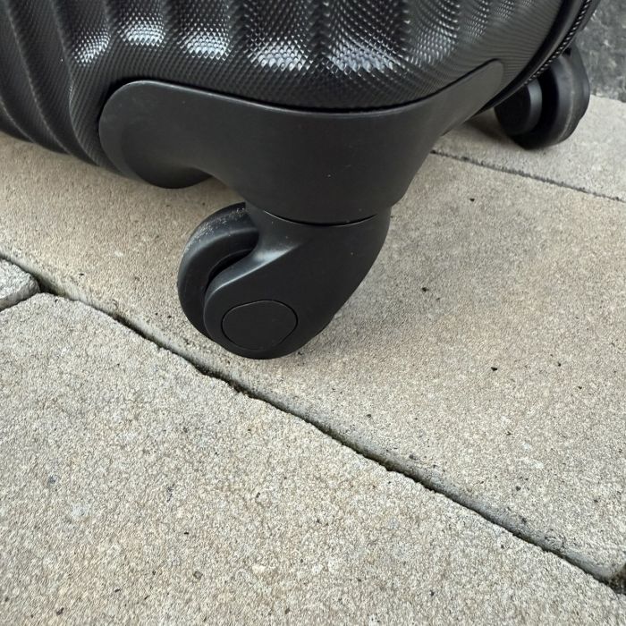 Валіза дорожня середня Wings TR058 M Чорний